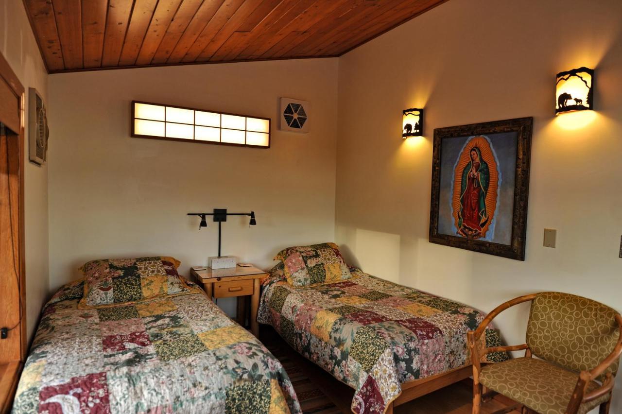 Heart And Wings Retreat Center Apartment ซิลเวอร์ซิตี้ ภายนอก รูปภาพ