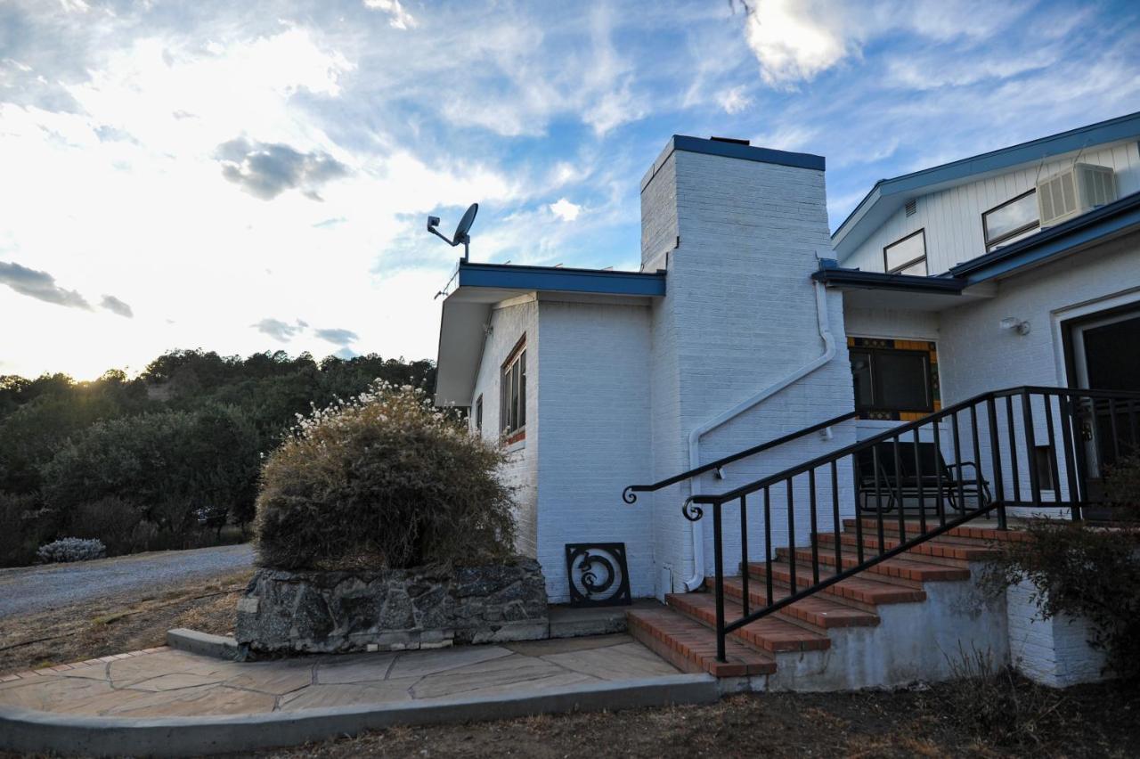 Heart And Wings Retreat Center Apartment ซิลเวอร์ซิตี้ ภายนอก รูปภาพ